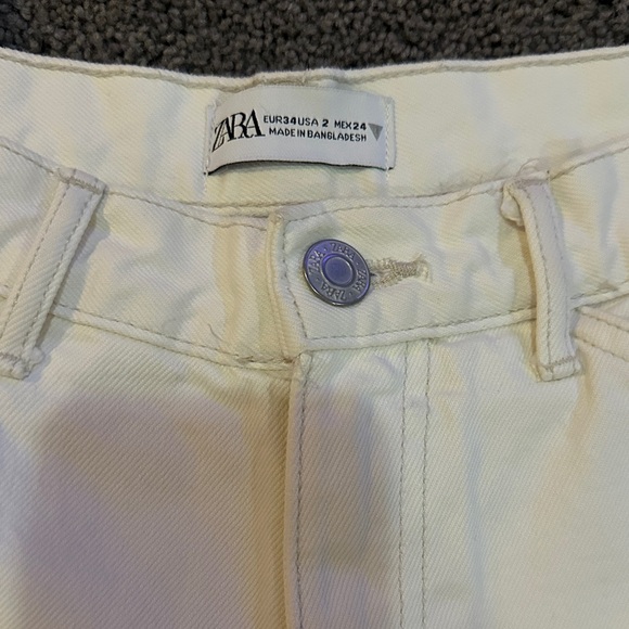 White Wide-Leg Jeans - Picture 3 of 3